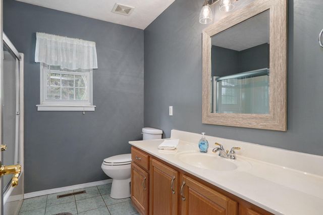 5757 S Foxboro Trail, Springfield, MO 65804