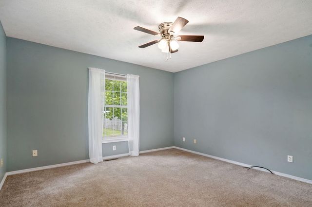 5757 S Foxboro Trail, Springfield, MO 65804