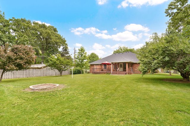 5757 S Foxboro Trail, Springfield, MO 65804
