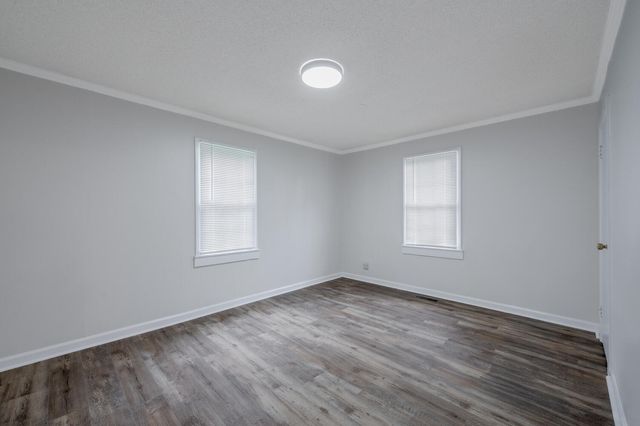 1041 Round Pond Road, Lafayette, GA 30728
