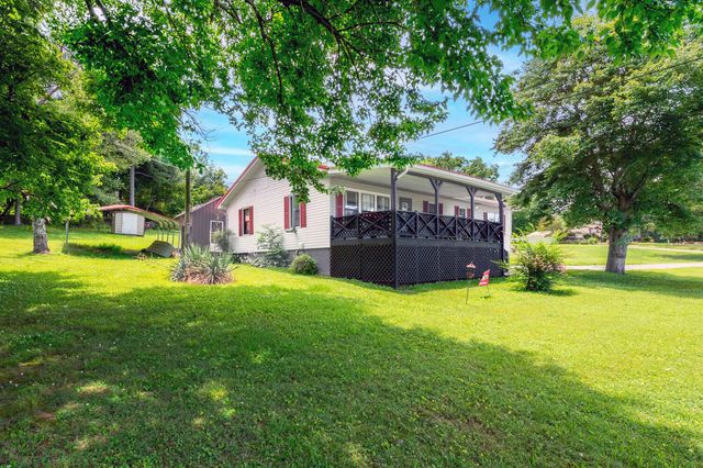 1041 Round Pond Road, Lafayette, GA 30728