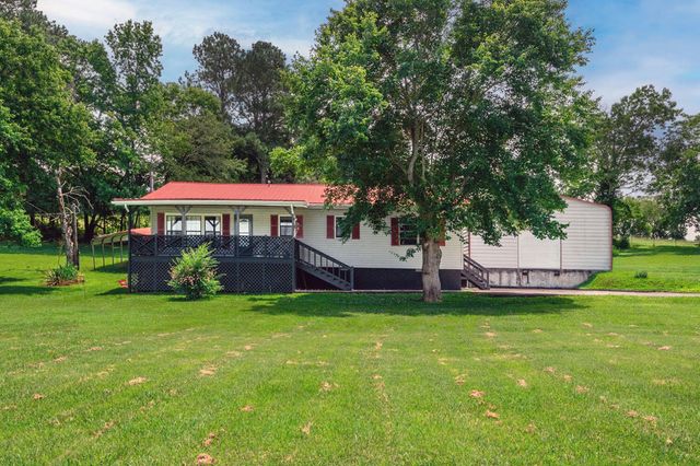 1041 Round Pond Road, Lafayette, GA 30728
