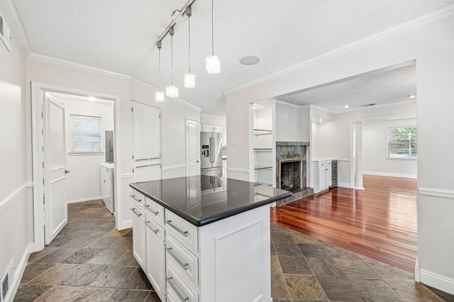8324 Moorcroft Drive, Dallas, TX 75228