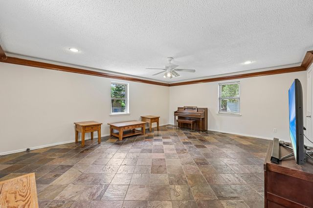 8324 Moorcroft Drive, Dallas, TX 75228
