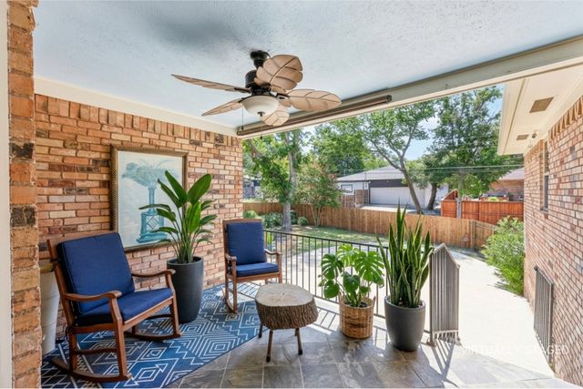 8324 Moorcroft Drive, Dallas, TX 75228
