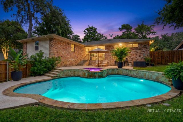 8324 Moorcroft Drive, Dallas, TX 75228