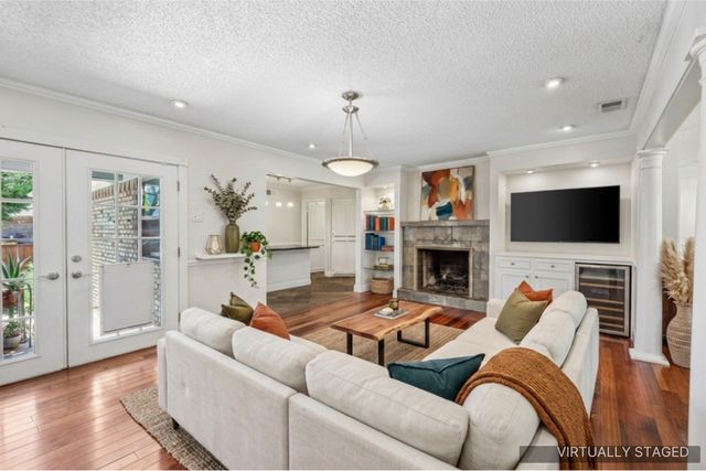 8324 Moorcroft Drive, Dallas, TX 75228