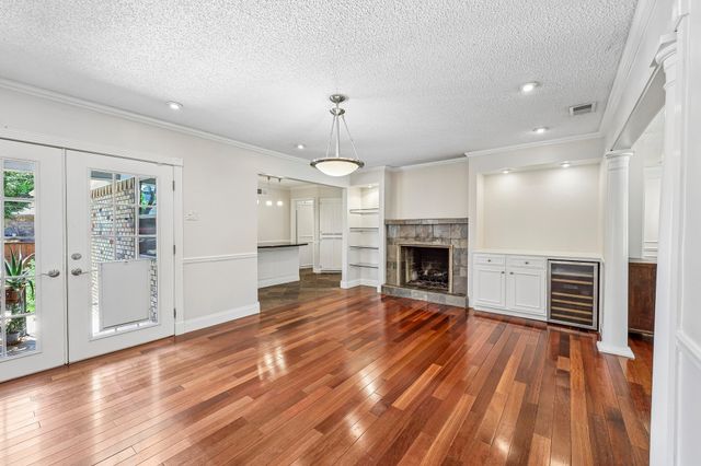 8324 Moorcroft Drive, Dallas, TX 75228