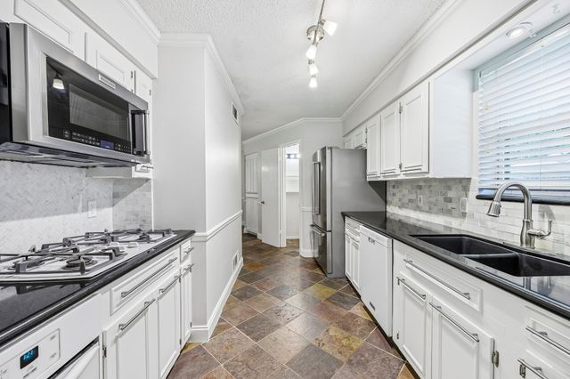 8324 Moorcroft Drive, Dallas, TX 75228