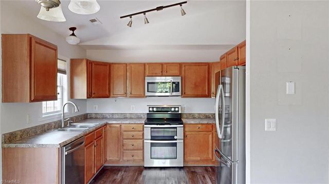 3801 Bluestem Drive, Greensboro, NC 27405