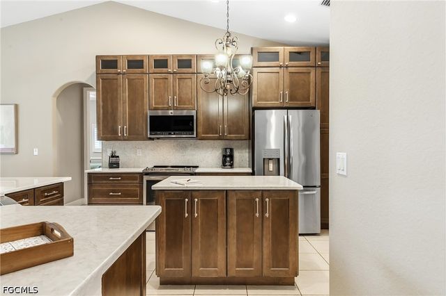 2817 SW 42nd LN, Cape Coral, FL 33914