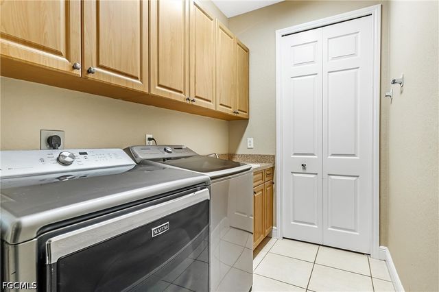 2817 SW 42nd LN, Cape Coral, FL 33914