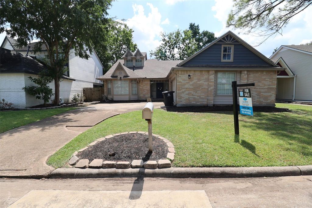 12815 Ashford Knoll Drive, Houston, TX 77082