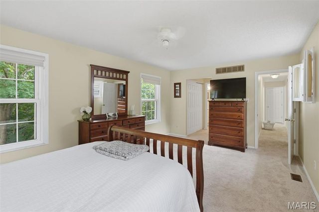 130 Holly Garden Drive, Ballwin, MO 63021