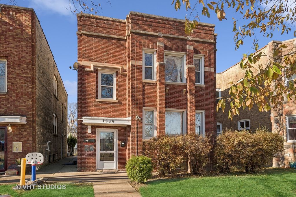 1504 Pitner Avenue, Evanston, IL 60201