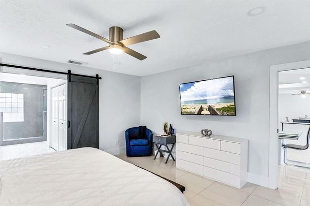 1685 SW Schleicher Lane, Port St. Lucie, FL 34984