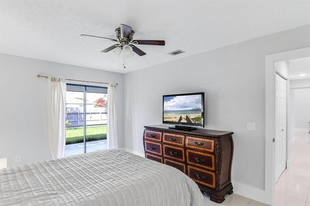 1685 SW Schleicher Lane, Port St. Lucie, FL 34984