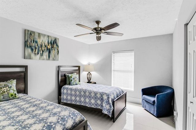 1685 SW Schleicher Lane, Port St. Lucie, FL 34984