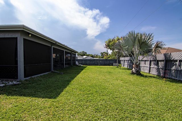 1685 SW Schleicher Lane, Port St. Lucie, FL 34984