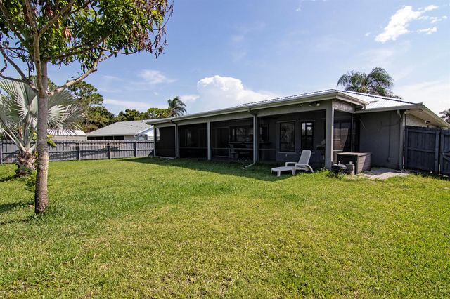 1685 SW Schleicher Lane, Port St. Lucie, FL 34984