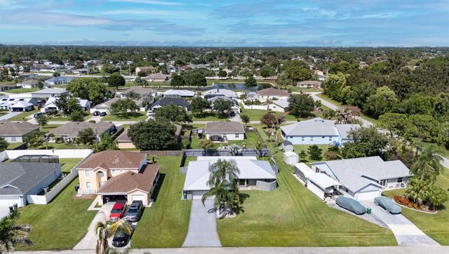 1685 SW Schleicher Lane, Port St. Lucie, FL 34984
