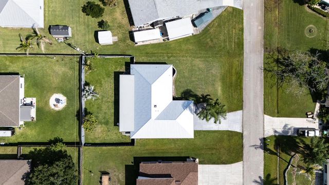 1685 SW Schleicher Lane, Port St. Lucie, FL 34984