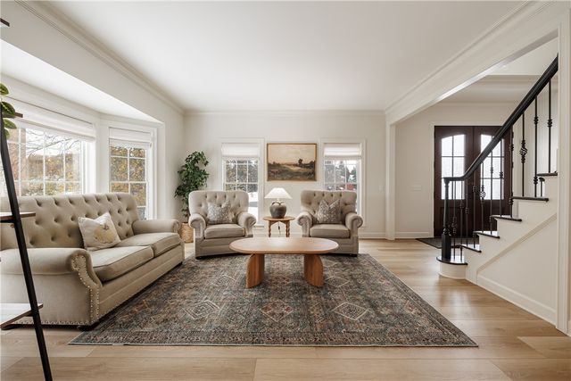 9 Lusk Farm Circle, Pittsford, NY 14534