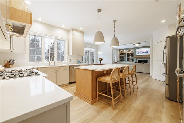 9 Lusk Farm Circle, Pittsford, NY 14534