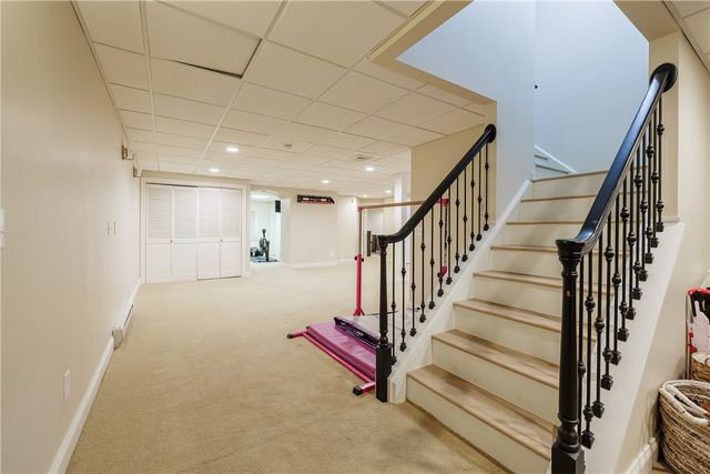 9 Lusk Farm Circle, Pittsford, NY 14534