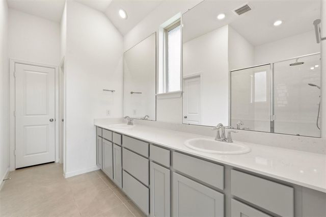 15551 Blue Lake Drive, Mont Belvieu, TX 77523