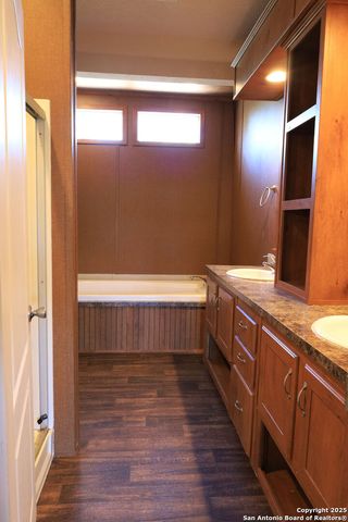 391 County Road 445, Hondo, TX 78861