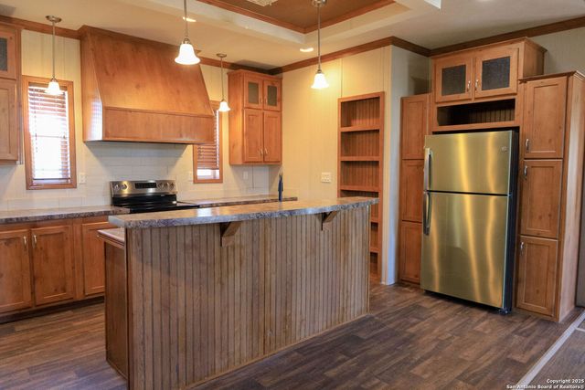 391 County Road 445, Hondo, TX 78861