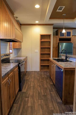 391 County Road 445, Hondo, TX 78861