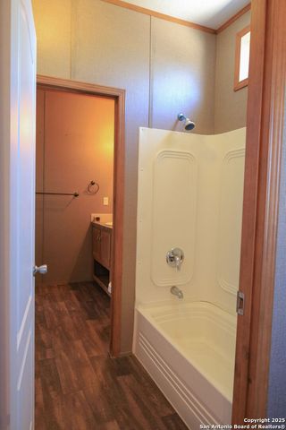 391 County Road 445, Hondo, TX 78861