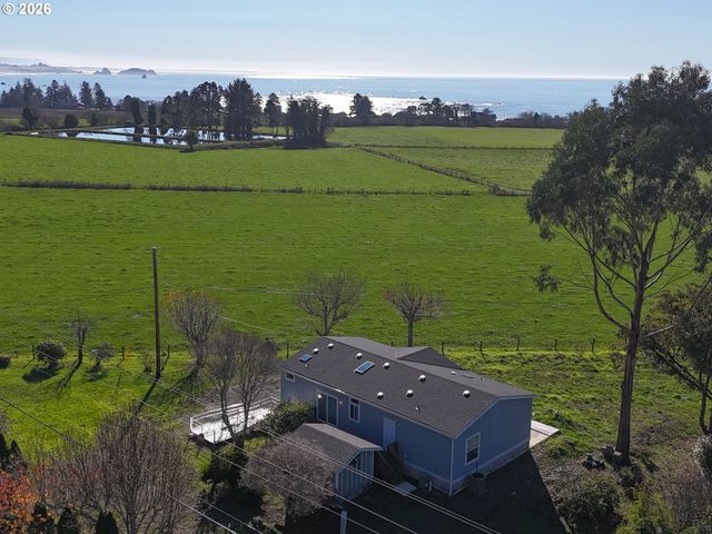 15130 S HIGHWAY 101, Brookings, OR 97415