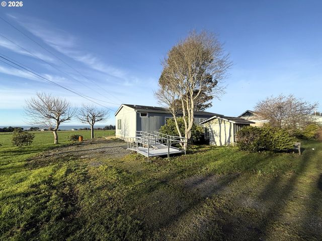 15130 S HIGHWAY 101, Brookings, OR 97415