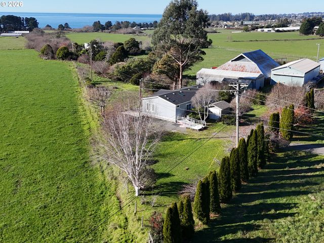 15130 S HIGHWAY 101, Brookings, OR 97415