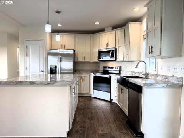 15130 S HIGHWAY 101, Brookings, OR 97415