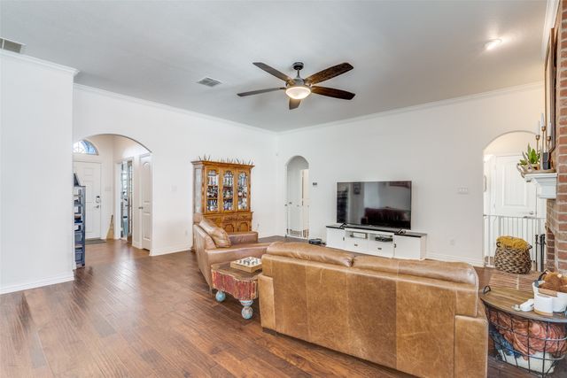 223 Carriage Drive, Willow Park, TX 76087