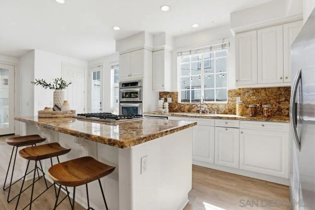 605 Seaward, Carlsbad, CA 92011