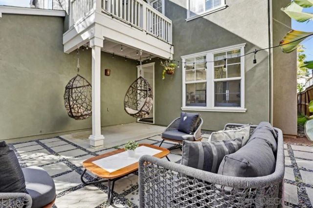 605 Seaward, Carlsbad, CA 92011