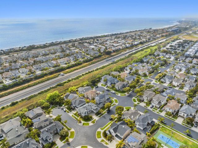 605 Seaward, Carlsbad, CA 92011