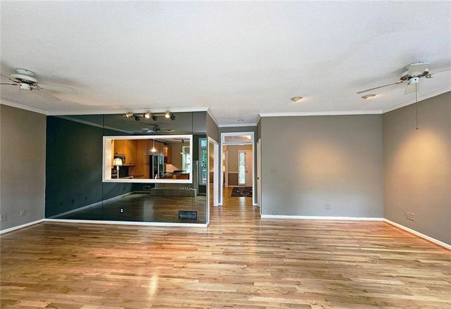 254 Riverview Trail 67, Roswell, GA 30075