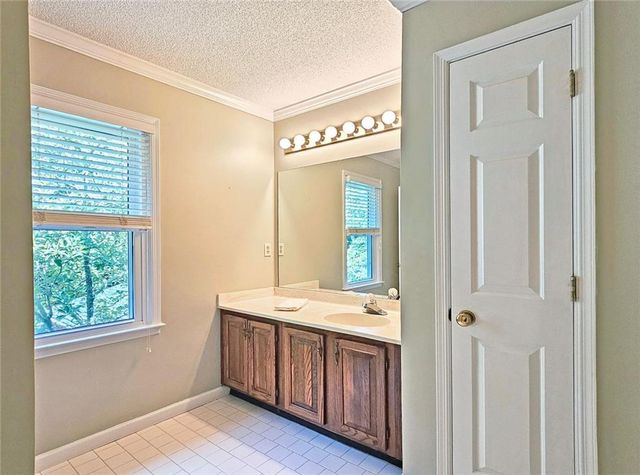 254 Riverview Trail 67, Roswell, GA 30075