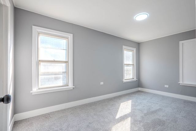 7836 S Saint Lawrence Avenue, Chicago, IL 60619