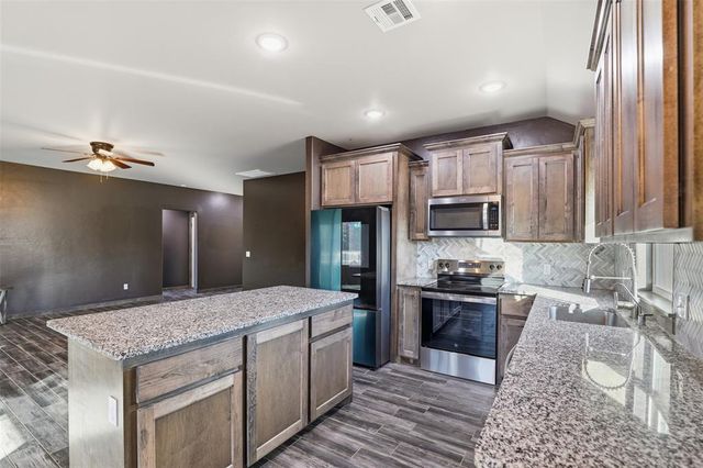 2303 County Road 1330, Blanchard, OK 73010