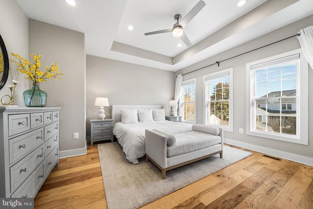 3209 NOTTAGE LN, Falls Church, VA 22042