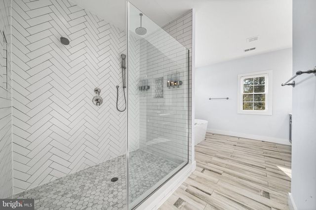 3209 NOTTAGE LN, Falls Church, VA 22042