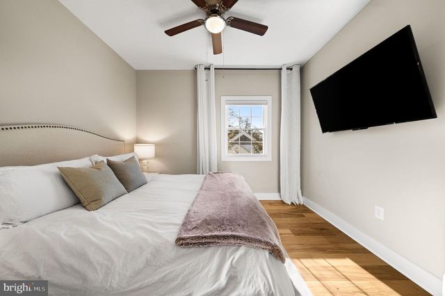 3209 NOTTAGE LN, Falls Church, VA 22042