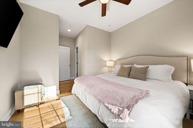 3209 NOTTAGE LN, Falls Church, VA 22042